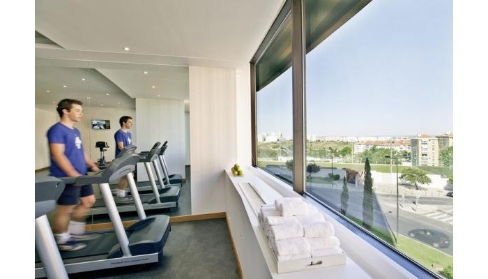 Hotel Ramada By Wyndham Lisbon poza 9