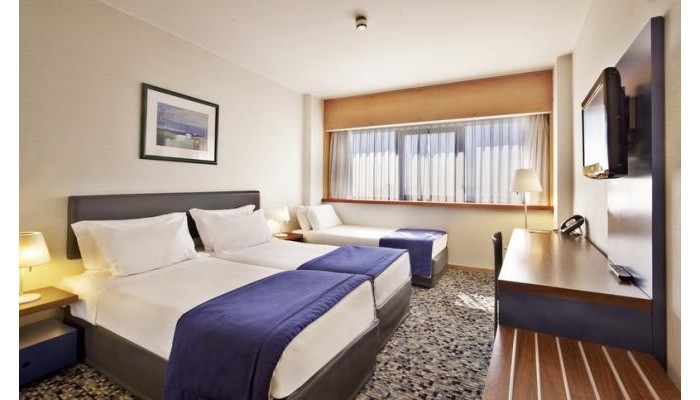 Hotel Ramada By Wyndham Lisbon poza 7