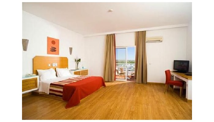 Hotel Alcazar Beach And Spa poza 3